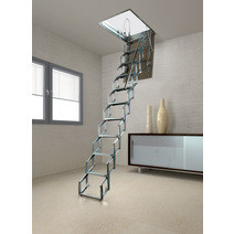 Aluminium pantograph-type retractable staircase